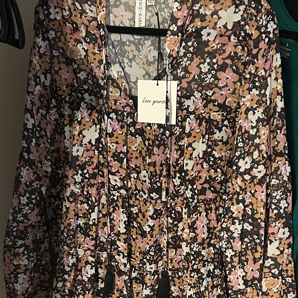 New with tags Grace + Karma Tiered Boho Blouse - Large